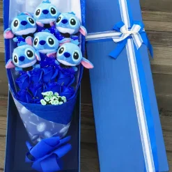 Bouquet de fleurs avec peluche Stitch gentleman