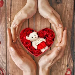 Coffret cadeau coeur en savon avec ours en peluche