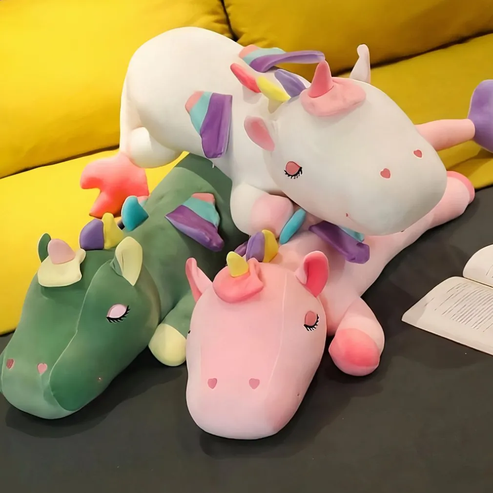 Licorne couchée et douce pour enfant