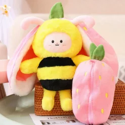 Peluche abeille fraise