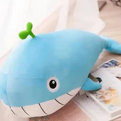 Peluche baleine bleue pastel, le plus doux des oreillers