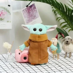 Peluche bébé Yoda