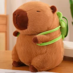 Peluche capybara avec sac à dos tortue