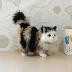 Peluche chat à longs poils
