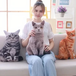 Peluche chat gris oreiller