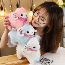 Peluche chèvre pour petite fille