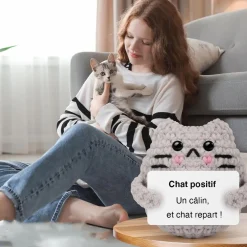 Peluche crochet positive chat