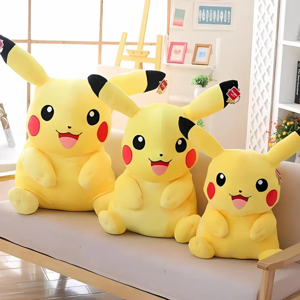 Peluche géante Pikachu souriant