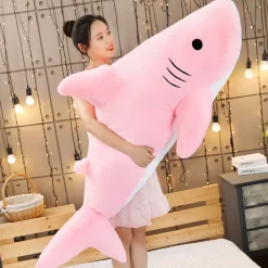 Peluche géante requin copain