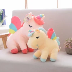Peluche licorne jaune arc-en-ciel