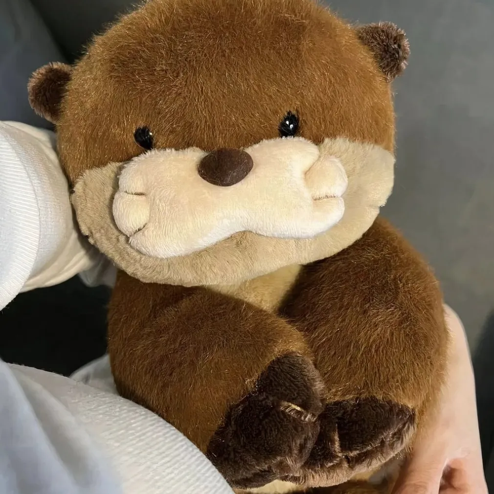 Peluche loutre réaliste marron