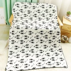 Peluche panda amoureux avec couverture