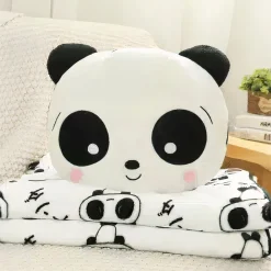Peluche panda timide avec couverture