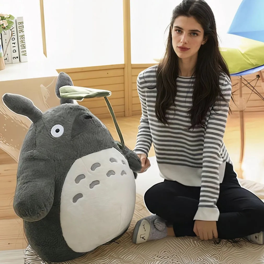 Peluche Totoro toute douce feuille de lotus
