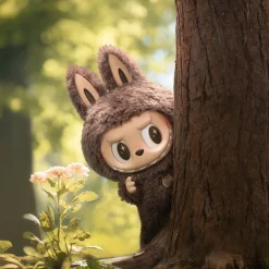 Peluche type Labubu boîte mystère debout