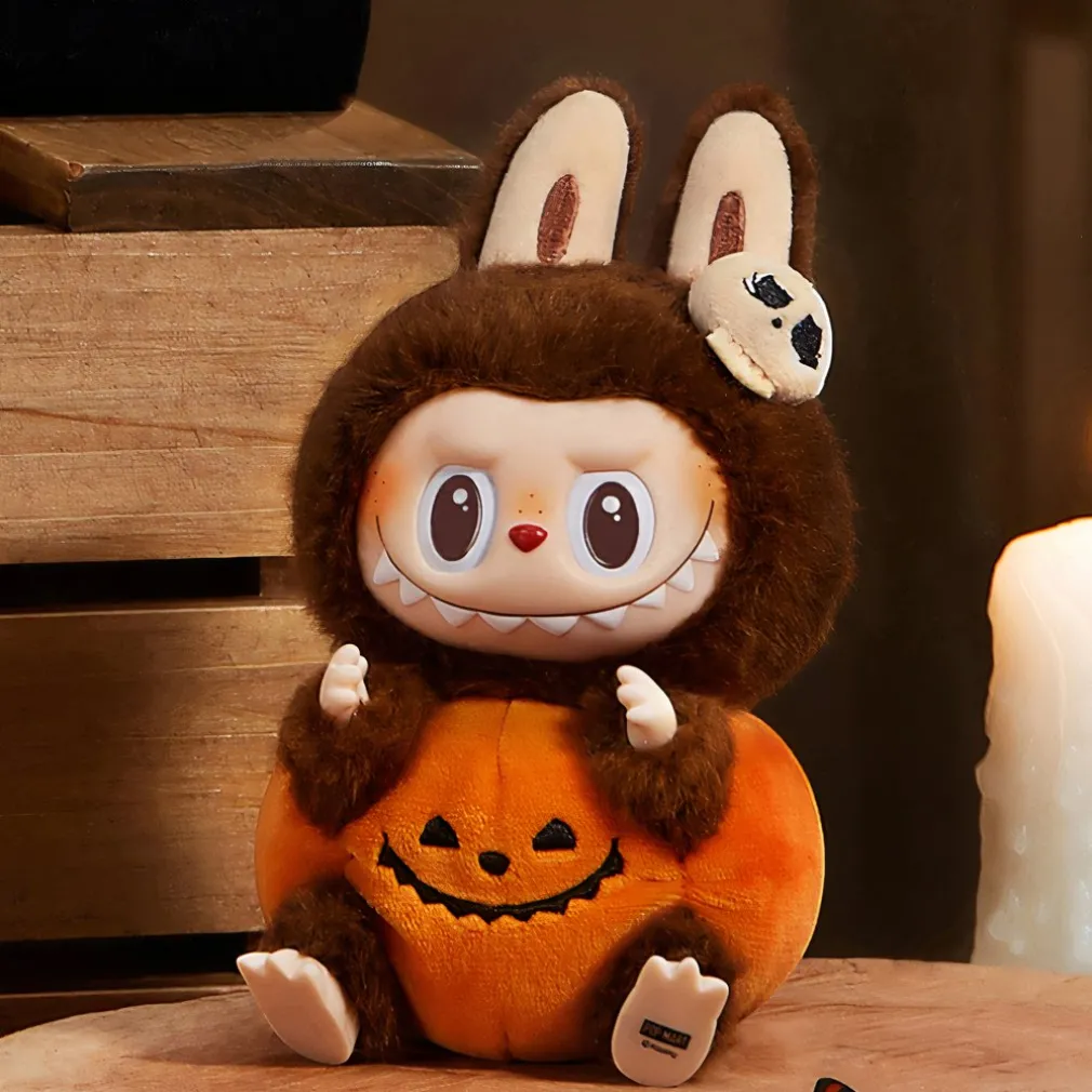 Peluche type Labubu citrouille