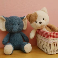 Petite peluche câline éléphant