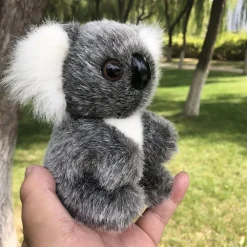 Petite peluche de koala poilu