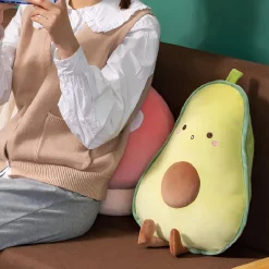 Poupée en peluche fruit en forme d’avocat